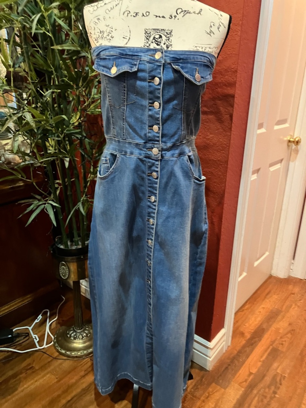 VBRT DENIM STRAPLESS DRESS SZ L